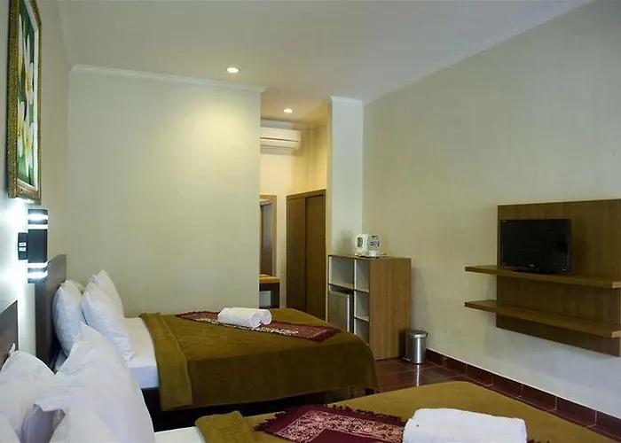 Hotel Catur Adi Putra