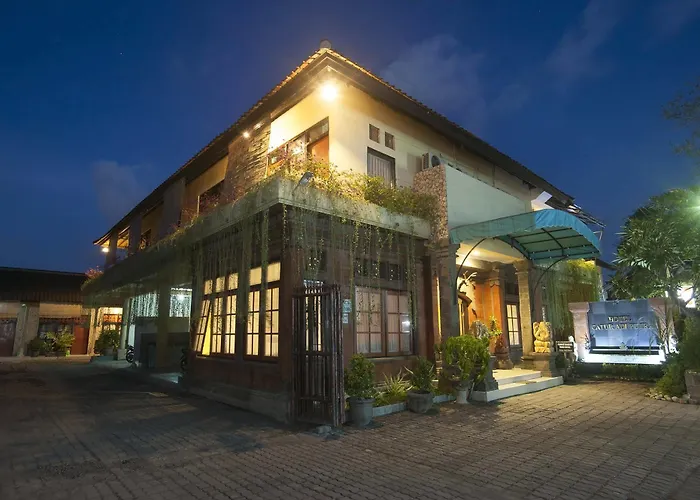 Catur Adi Putra Hotel 2*