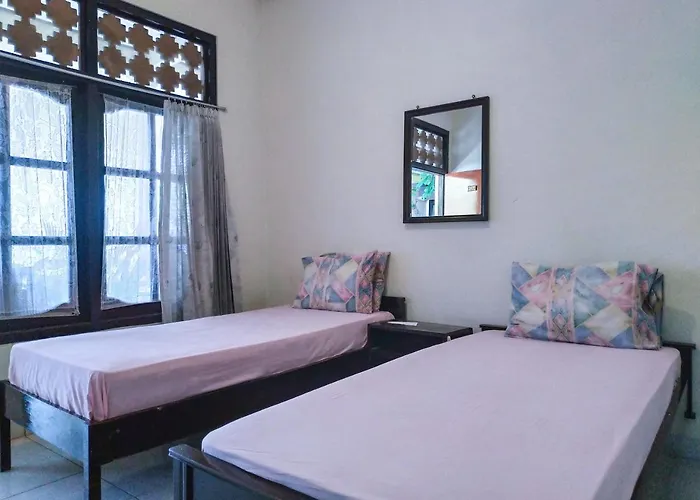 Hotel Catur Adi Putra 2*