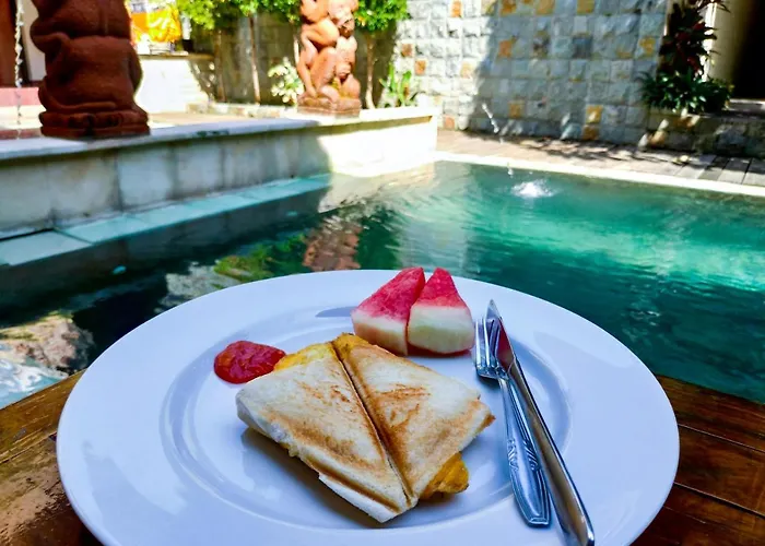 Catur Adi Putra Hotel 2*